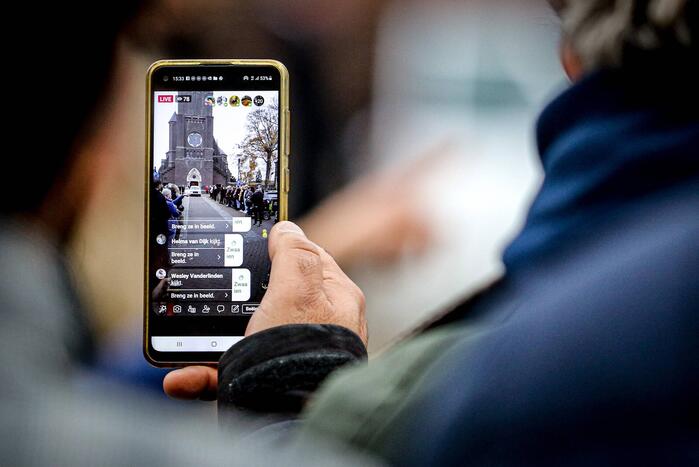 Afscheidsdienst van Mark Elbers druk bezocht