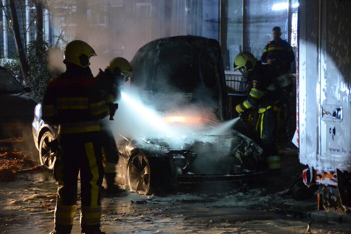 Forse brand in personenauto
