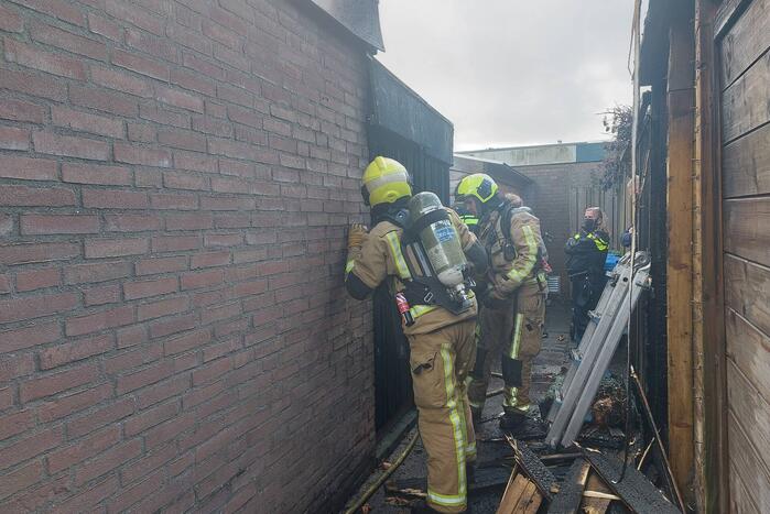 Jongeren stichten brand met vuurwerk in schuur
