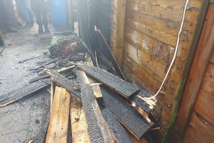 Jongeren stichten brand met vuurwerk in schuur