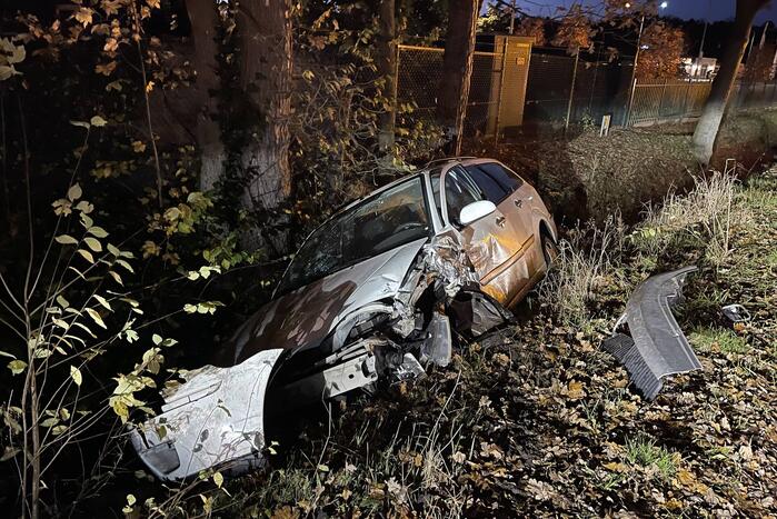 Personenauto's total-loss door frontale botsing