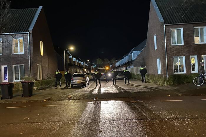 Honderden Cambuur-supporters dringen stadion binnen