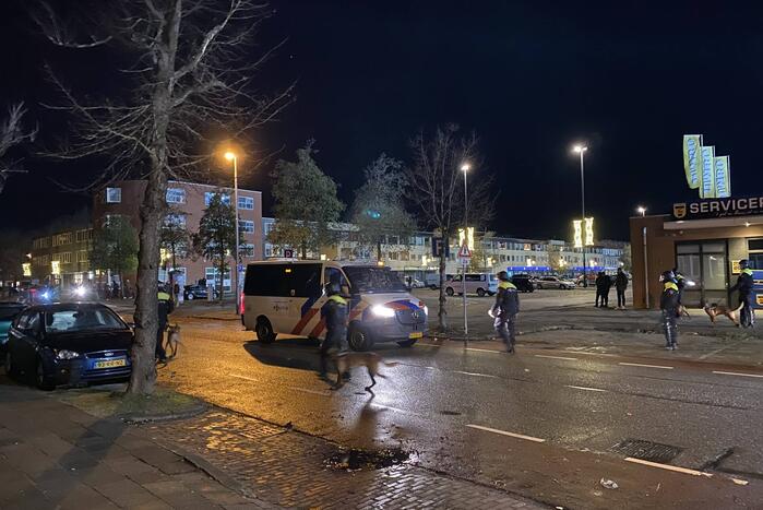 Honderden Cambuur-supporters dringen stadion binnen