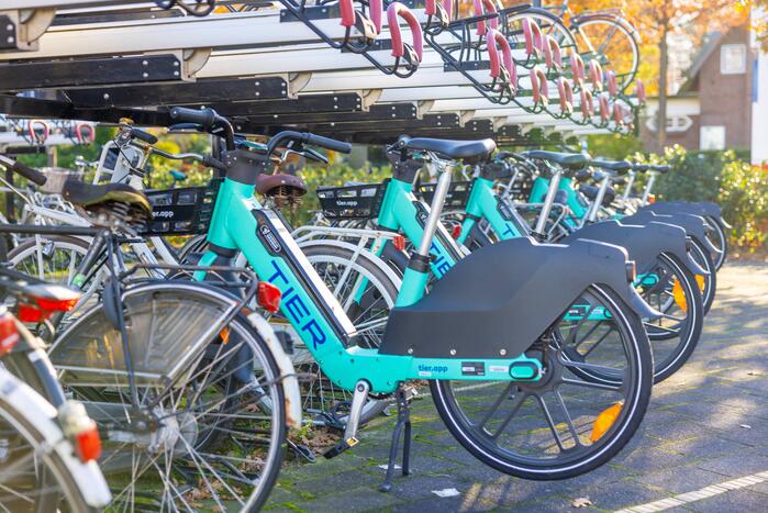 Elektrische deelfietsen klaar voor gebruik