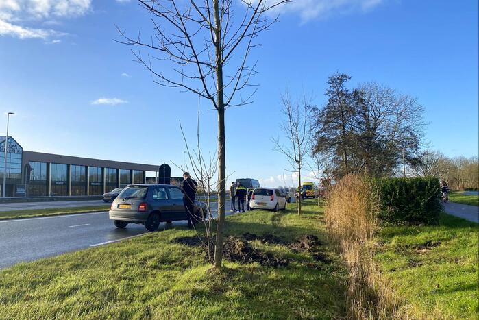 Drie auto's met elkaar in botsing