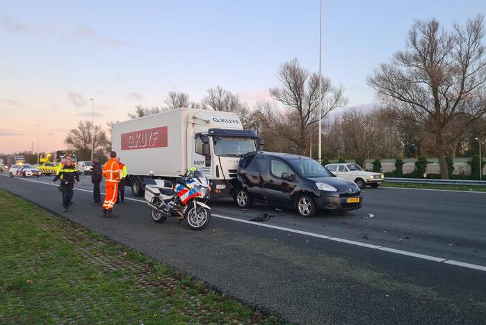Flinke schade bij aanrijding op snelweg