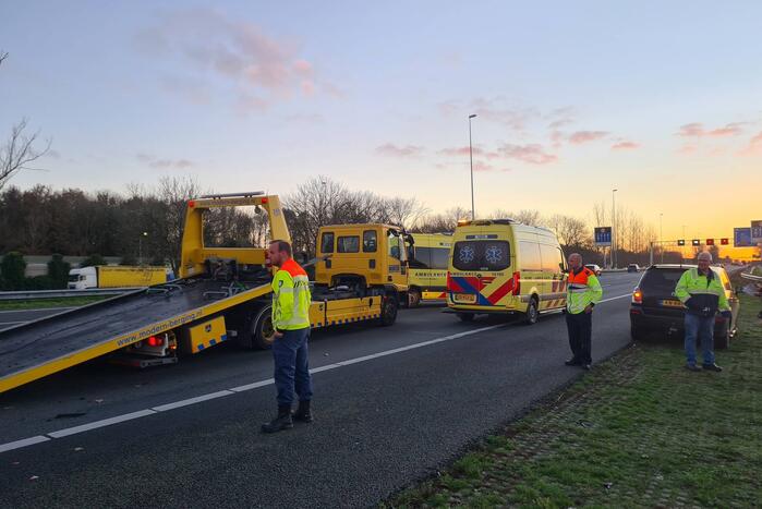Flinke schade bij aanrijding op snelweg