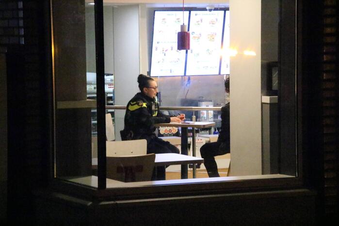 Overvaller bedreigt KFC-personeel met mes