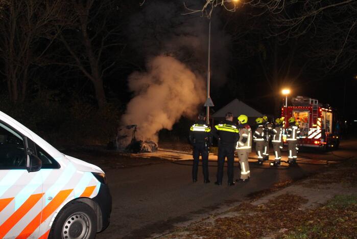 Auto volledig verwoest door brand