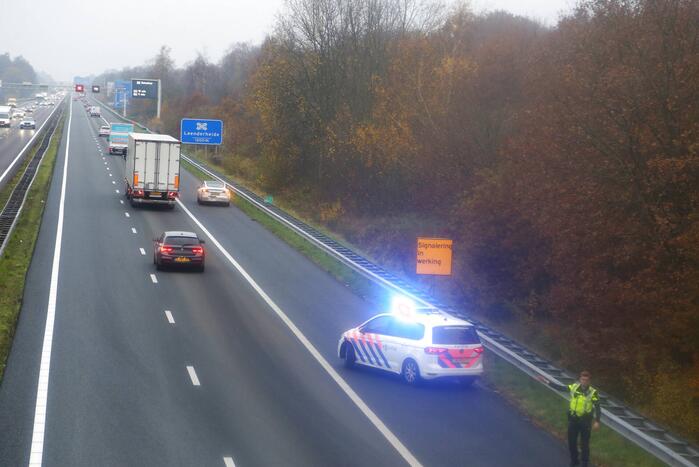 Meerdere voertuigen botsen op snelweg
