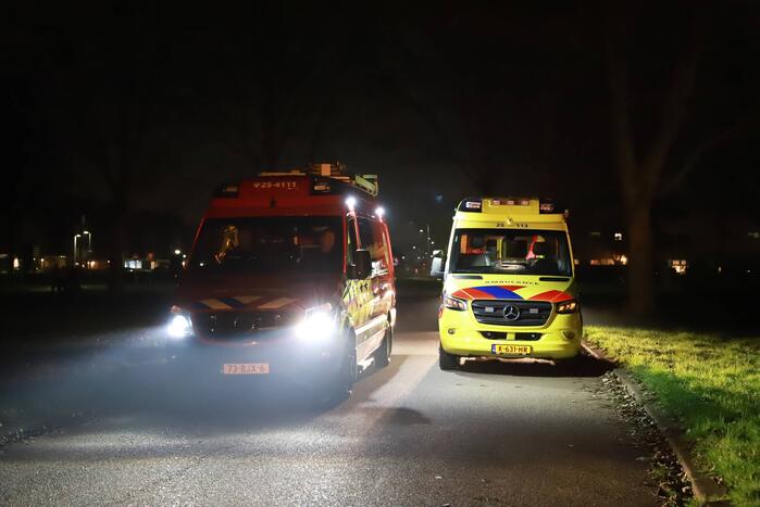 Bestuurster belandt in sloot met auto