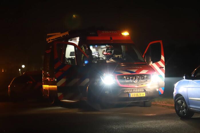 Bestuurster belandt in sloot met auto