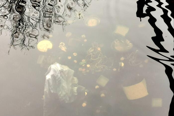 Verdachten voorwerpen uit het water gehaald