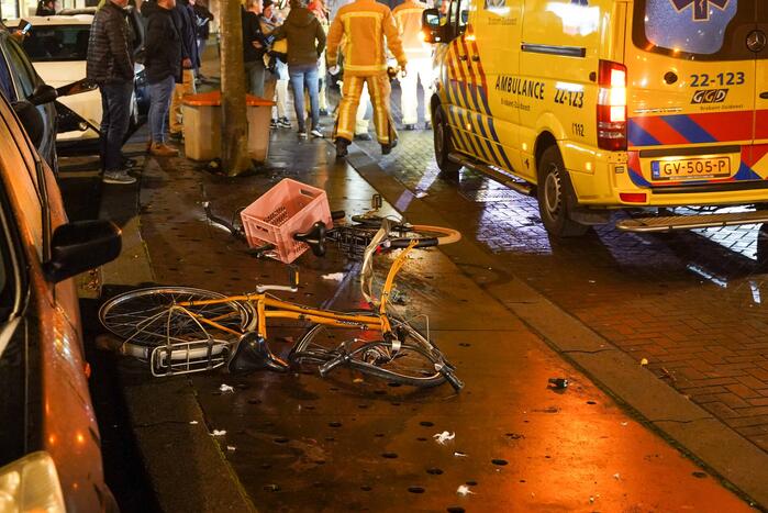 Drie fietsers gewond door ongeval met bestelbus