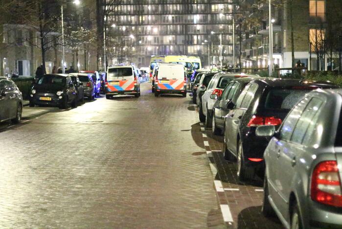 Straat afgezet door steekincident