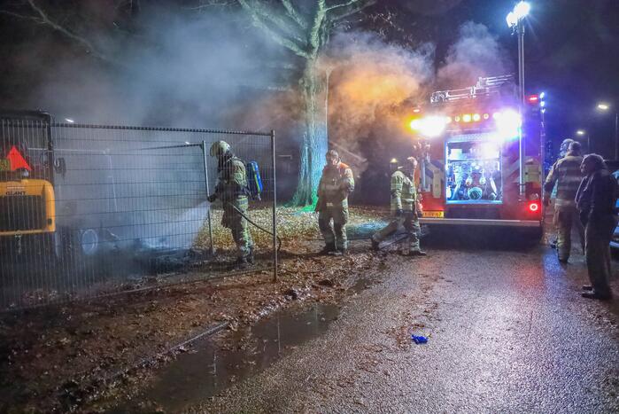 Veel rookontwikkeling door brand in dixi