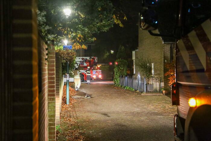 Brandweer blust schoorsteenbrand