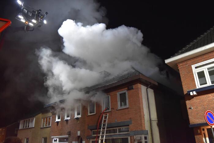 Dode en vier gewonden na brand