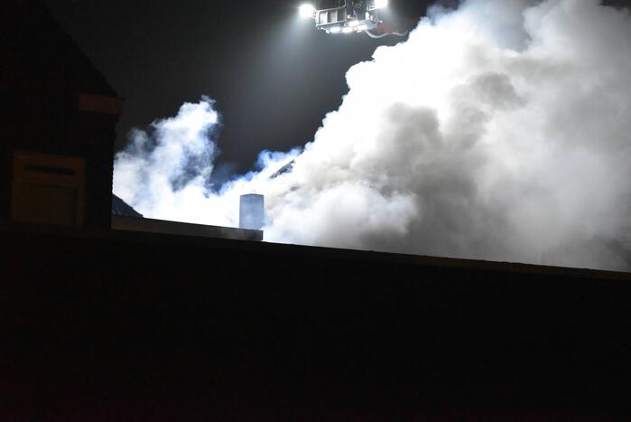 Dode en vier gewonden na brand