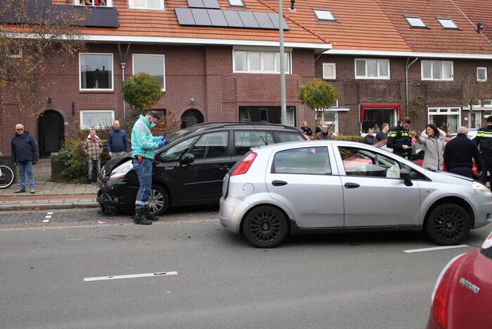 Drie auto's betrokken bij aanrijding