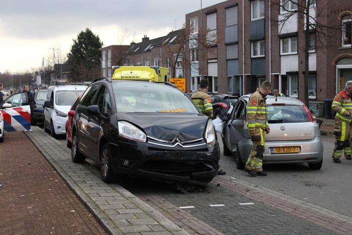 Drie auto's betrokken bij aanrijding