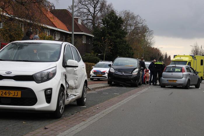 Drie auto's betrokken bij aanrijding