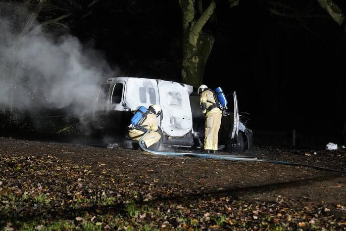 Gestolen busje uitgebrand teruggevonden