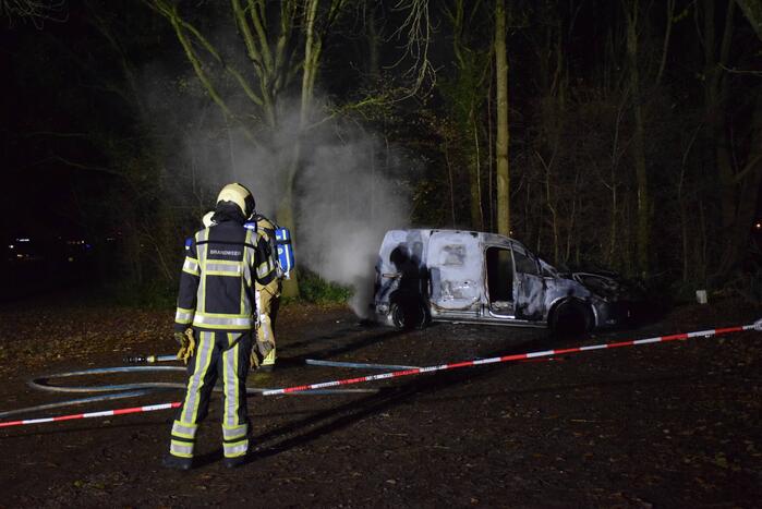 Gestolen busje uitgebrand teruggevonden