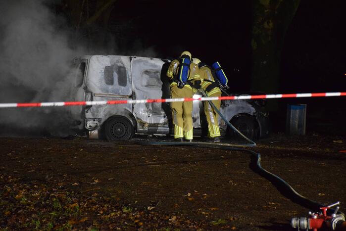 Gestolen busje uitgebrand teruggevonden