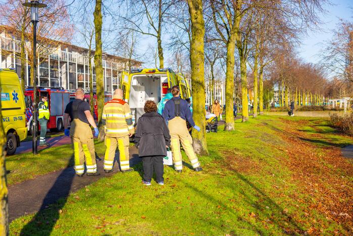 Traumahelikopter ingezet voor te water geraakt persoon