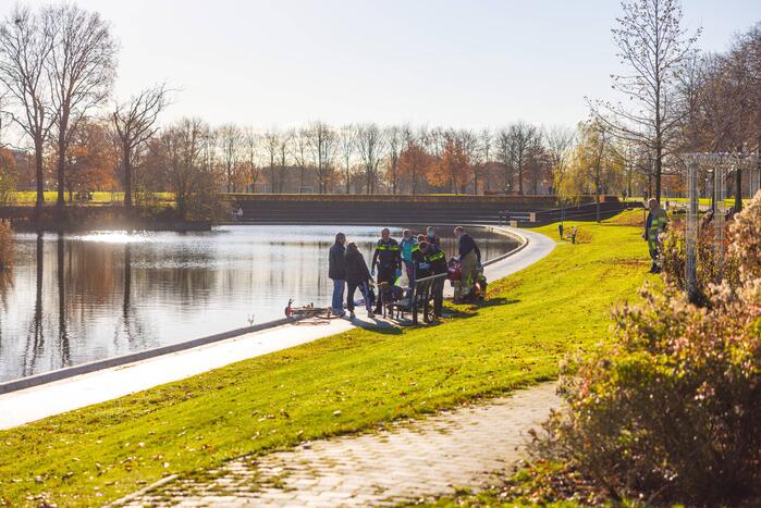 Traumahelikopter ingezet voor te water geraakt persoon