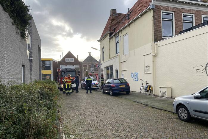 Brandweer doet onderzoek naar gevaarlijk stoffen in woning