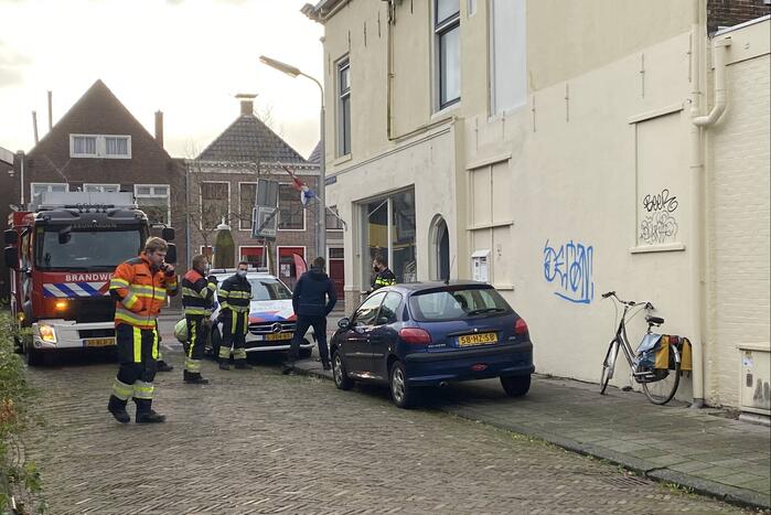 Brandweer doet onderzoek naar gevaarlijk stoffen in woning