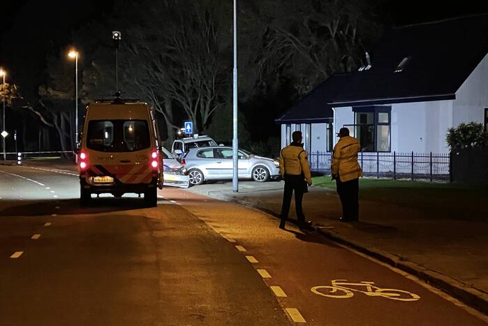 Auto klemgereden na achtervolging
