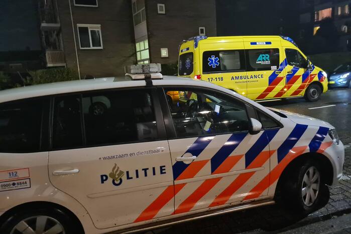 Persoon gewond na steekincident in woning