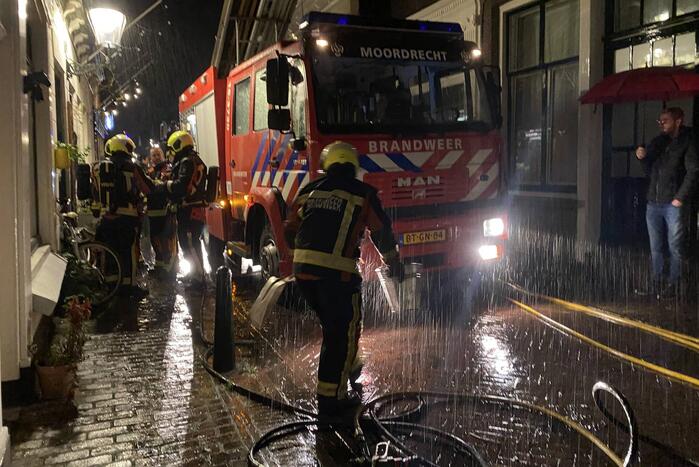 Bovenverdieping vol rook door brand