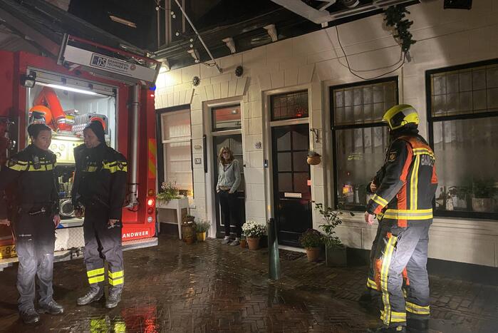 Bovenverdieping vol rook door brand