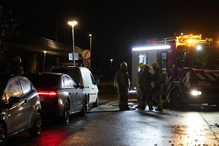 Flinke schade aan personenauto door brand
