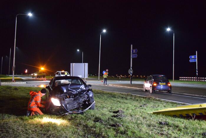 Twee gewonden bij frontale aanrijding