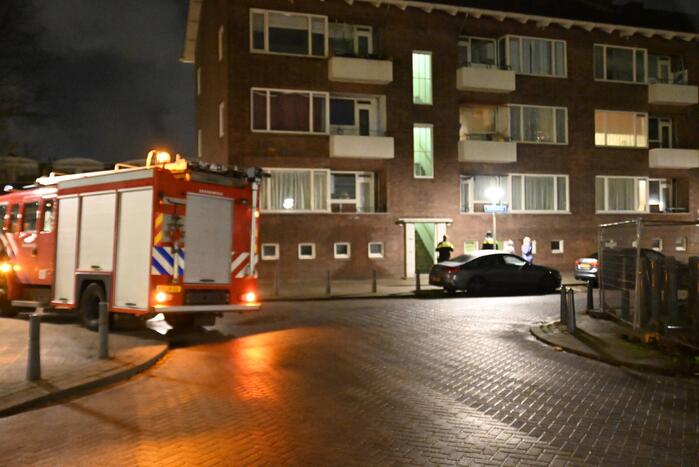 Bewoners roken gaslucht in portiek