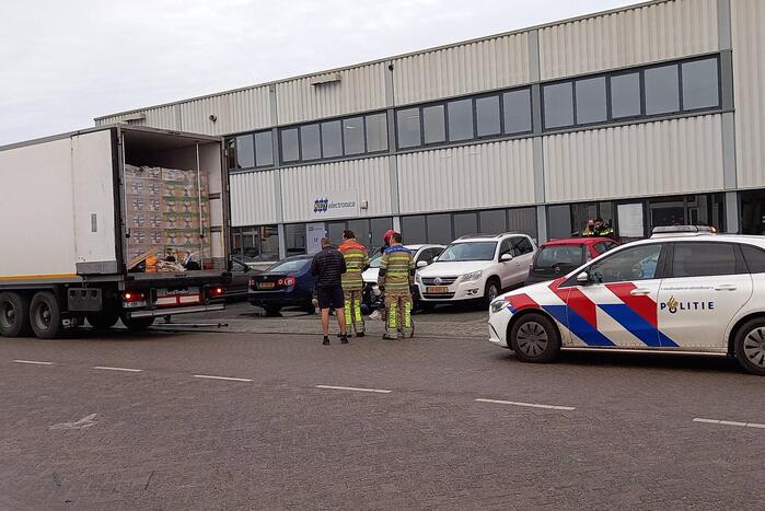 Vijf personen aangetroffen in vrachtwagen