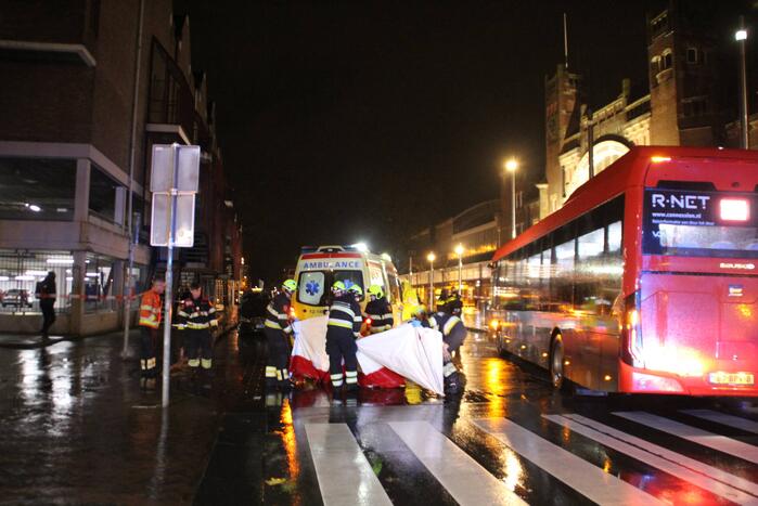 Persoon gewond bij aanrijding met bus