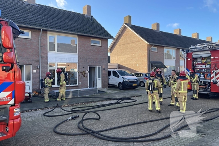 Brandweer blust brand in terrarium