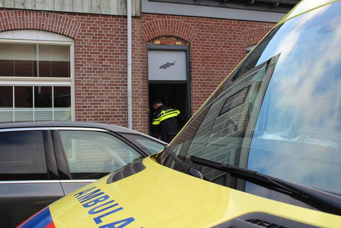 Persoon overleden aangetroffen in woning