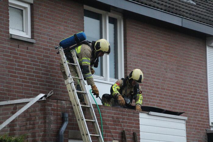 Brand in afzuigkap van woning
