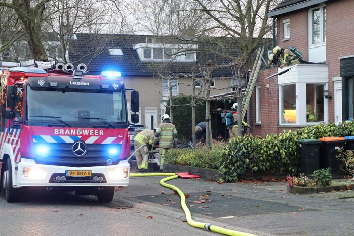 Brand in afzuigkap van woning