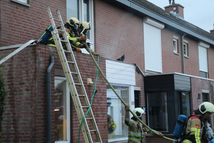 Brand in afzuigkap van woning