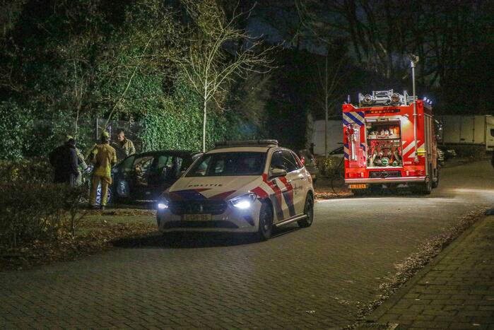 Brandweer ingezet bij kleine autobrand