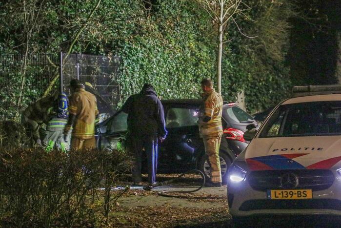 Brandweer ingezet bij kleine autobrand