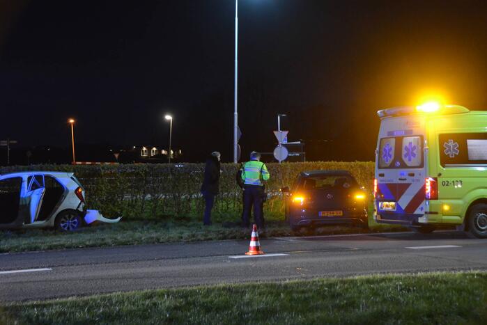 Veel schade door ongeval tussen twee voertuigen